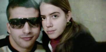 Imagen de Marta y Miguel juntos sacandose una foto